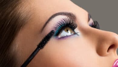 How to apply lined eye makeup